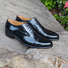 Load image into Gallery viewer, Cap Toe Oxford
